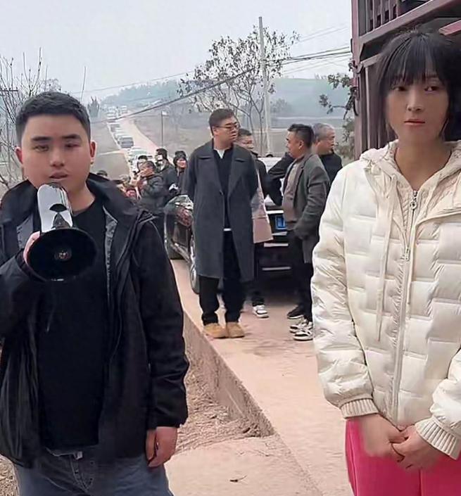 九游娱乐app下载-合川杀猪宴火到央视！人民日报点名，恶心事发生，网名呆呆难保住
